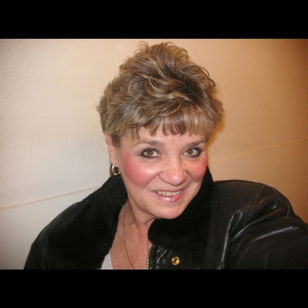 Meet your Posher, Sandy